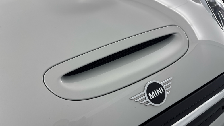 MINI Hatchback 135kW Cooper S Level 1 33kWh 3dr Auto Electric Hatchback